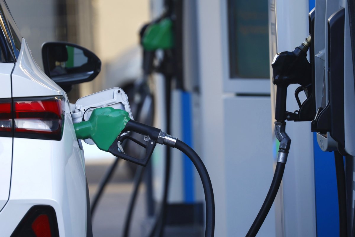 <p>En abril la gasolina presentó un aumento mensual de 25,3%, aportando 0,774 punto a la variación del indicador general. (Foto: Aton Chile)</p>