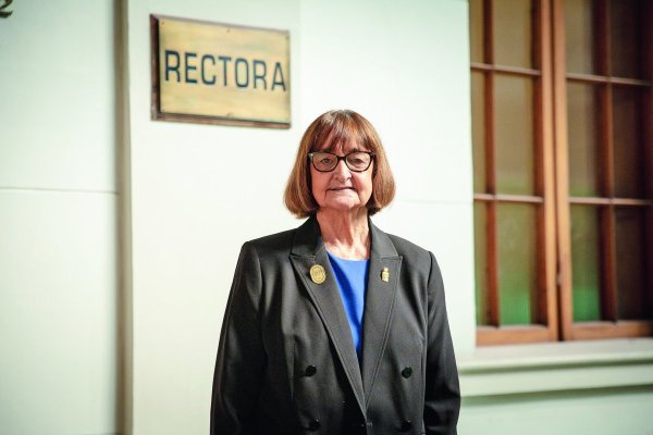 La rectora Devés en la cuenta regresiva: “Haber estado en este cargo, y ser la primera mujer en ese lugar, fue muy inesperado”