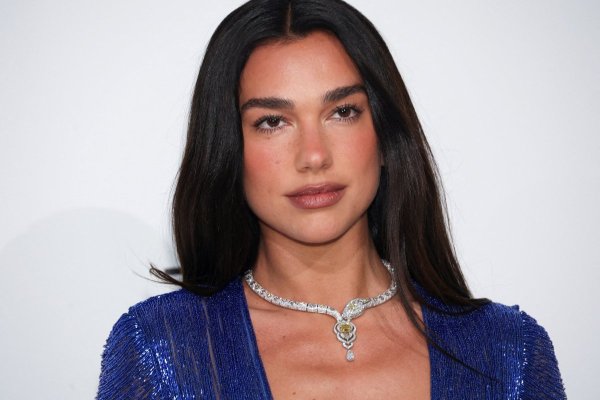 Dua Lipa demanda a Samsung con una millonaria cifra por presuntamente utilizar su imagen para vender televisores