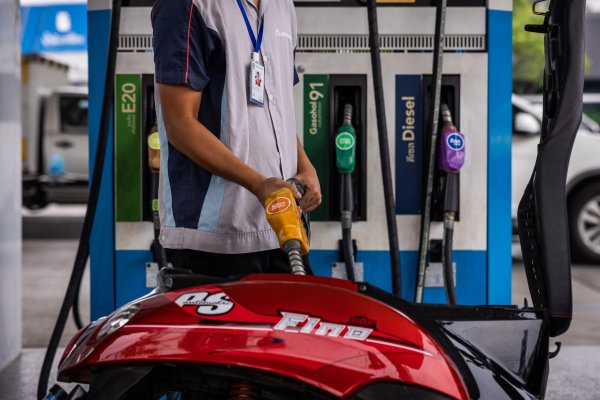 La negociación entre EEUU e Irán se vuelve a estancar: ¿Hasta dónde puede subir el petróleo con el estrecho de Ormuz cerrado?