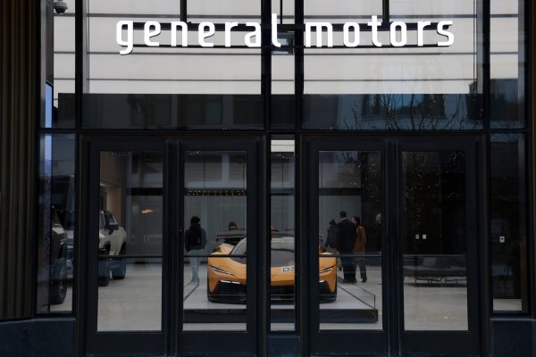 General Motors recortará cientos de empleos de cuello blanco en medio de una reestructuración
