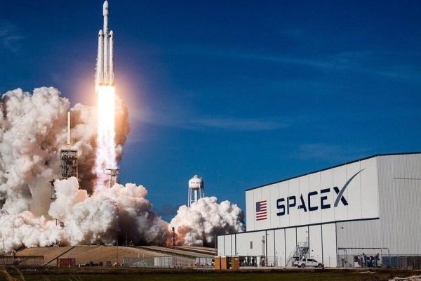 Google está en conversaciones con SpaceX para lanzar centros de datos espaciales
