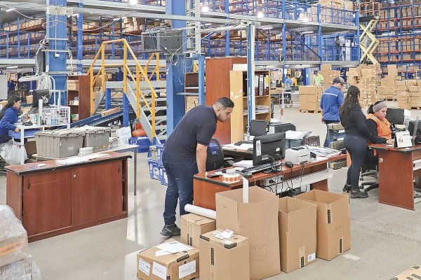Chile en deuda con la formación: solo un 30% de los trabajadores dice que recibe capacitación mensual