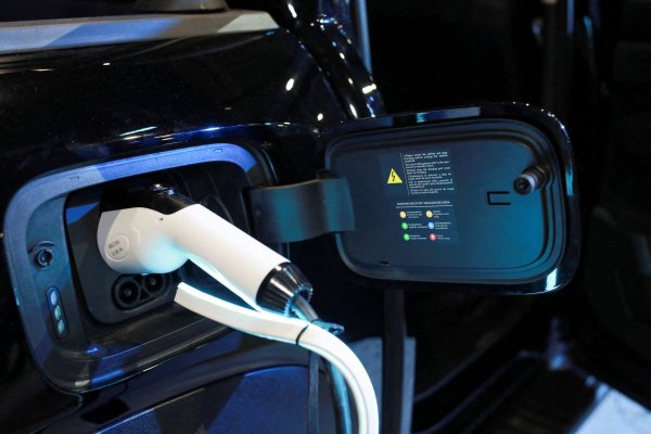 BYD afirma que carga ultrarrápida en sólo cinco minutos ayudará a sus autos eléctricos a ganar cuota de mercado frente a los modelos a gasolina