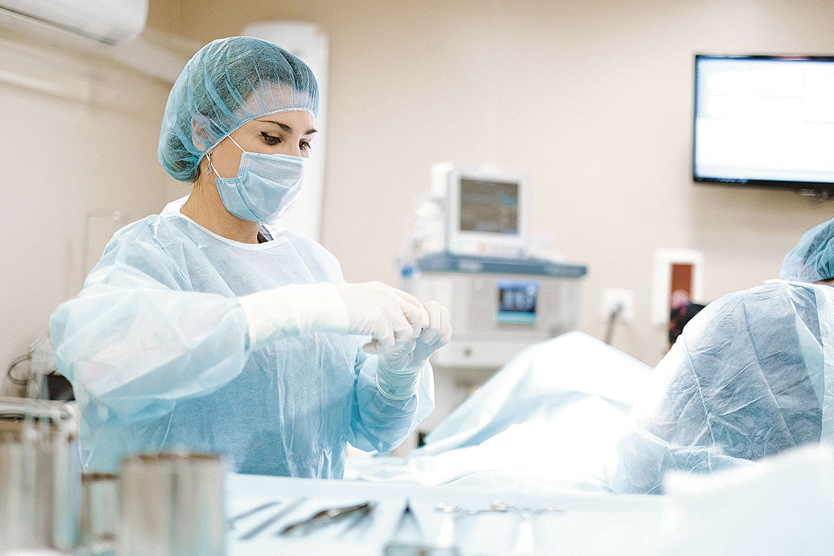 <p>Sector salud en alerta por recortes de Hacienda: expertos urgen por medidas que aumenten la productividad</p>