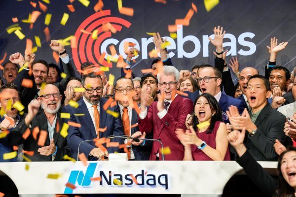 La compañía de chips de inteligencia artificial Cerebras sube 75% en su debut bursátil tras el mayor OPA del año