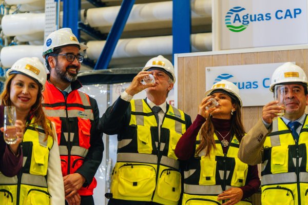 Kast promulga ley sobre desaladoras: "Se puede avanzar sin destruir el medioambiente”