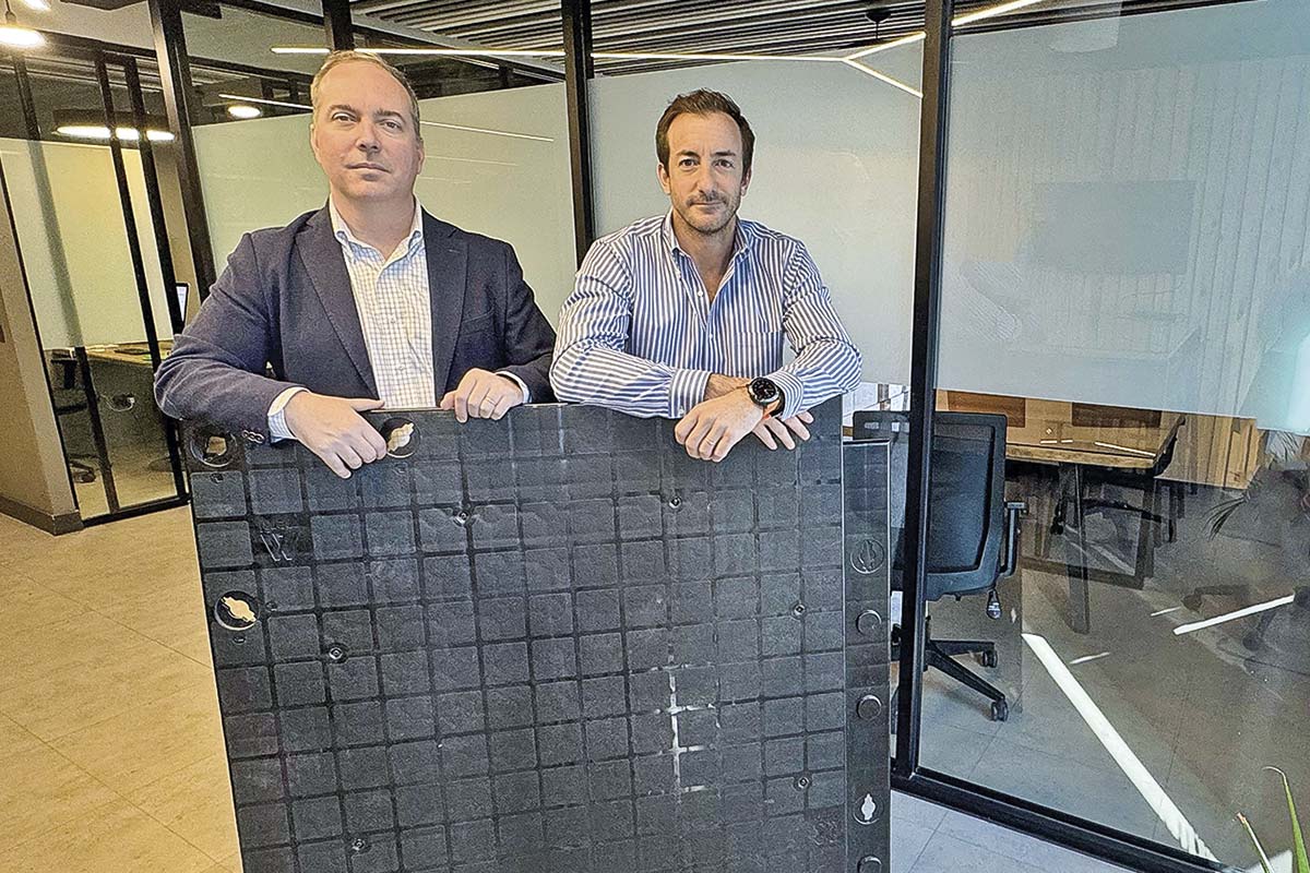 <p>Carlos Macchiavello, gerente general de Onblock, y Nicolás Alonso, gerente general de Estructuras Marfil.</p>