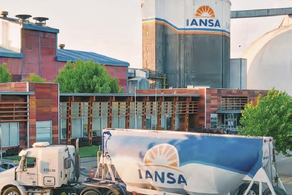 Delegación Presidencial del Maule activa plan para reconvertir 2.500 hectáreas a maíz y tomate tras decisión de Iansa de dejar de comprar remolacha local