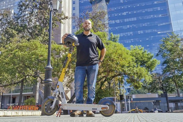 Firma portuguesa de scooters Whoosh apunta a dominar la Región Metropolitana