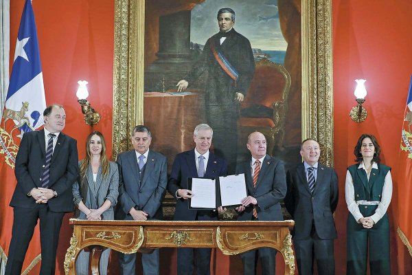 Amplia brecha en apoyo al proyecto misceláneo constata índice Deloitte-Cadem entre la ciudadanía y el mundo empresarial