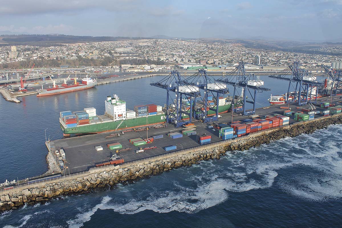 <p>Las dudas que se abren respecto del avance del Puerto San Antonio y las prioridades del gobierno para el sector</p>