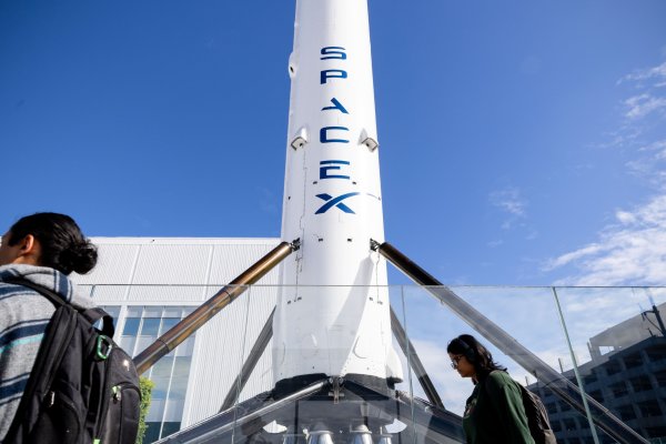 SpaceX, de Elon Musk, presenta públicamente su apertura para el Nasdaq bajo el símbolo SPCX