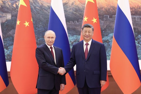 Xi y Putin celebran alianza chino-rusa y firman cerca de 40 pactos para estrechar sus lazos