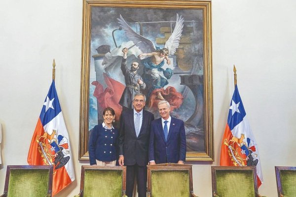 <p>El libro que impulsó un ex alto ejecutivo de Horst Paulmann sobre su ancestro, Arturo Prat</p>