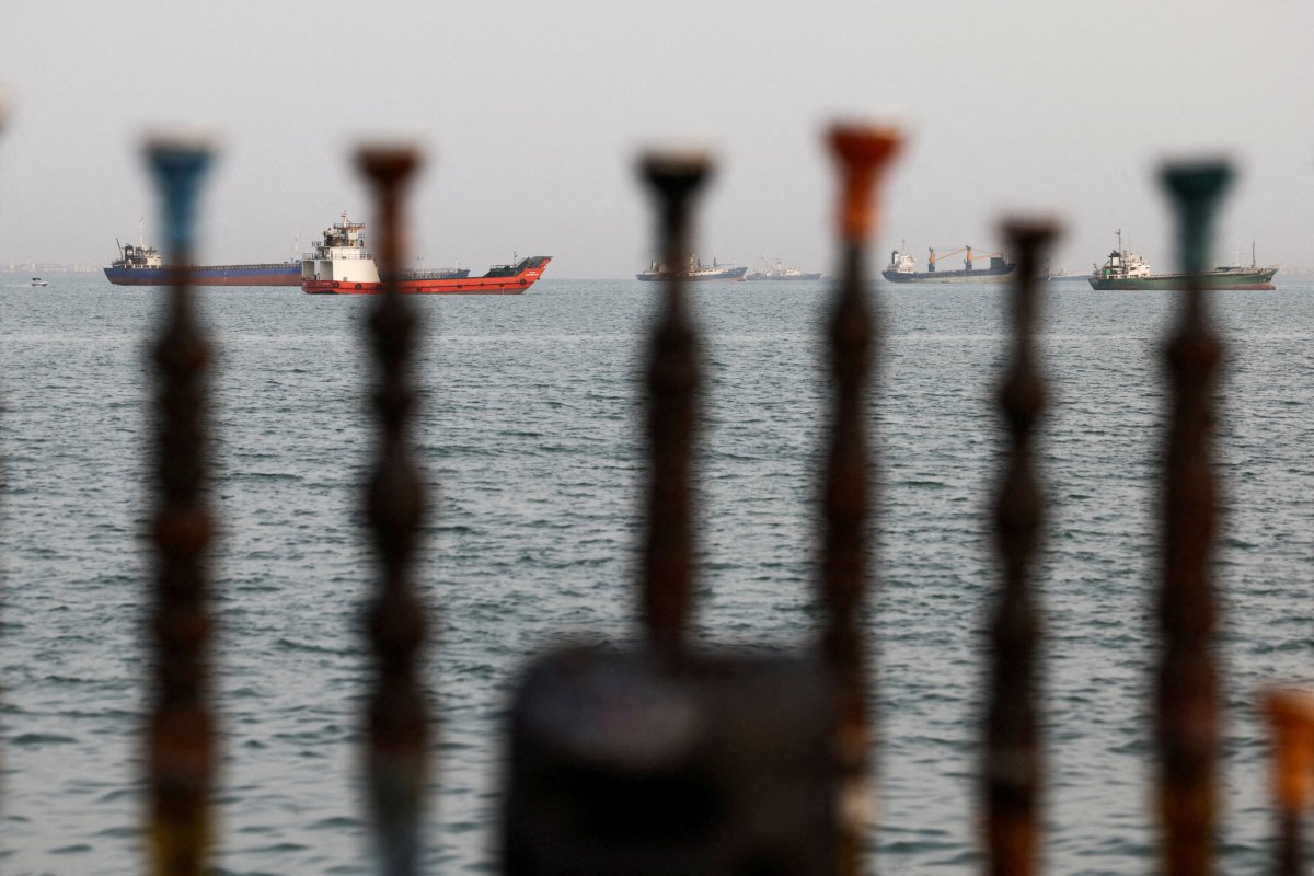 <p>El conflicto que ha provocado la mayor crisis de suministro de petróleo en la historia ya dura tres meses. (Foto: Reuters=</p>