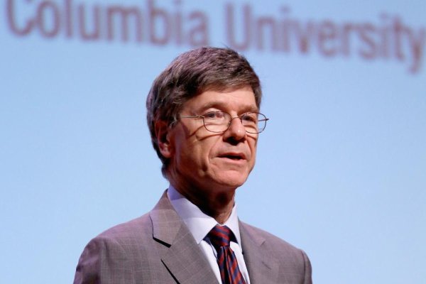 Jeffrey Sachs y debilidad de las economías latinoamericanas: "No existe autonomía regional (...) Todo termina dependiendo de Nueva York o Washington"