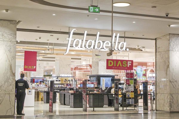 El rediseño de Falabella: holding simplifica directorios de cuatro filiales y ficha ejecutivos globales