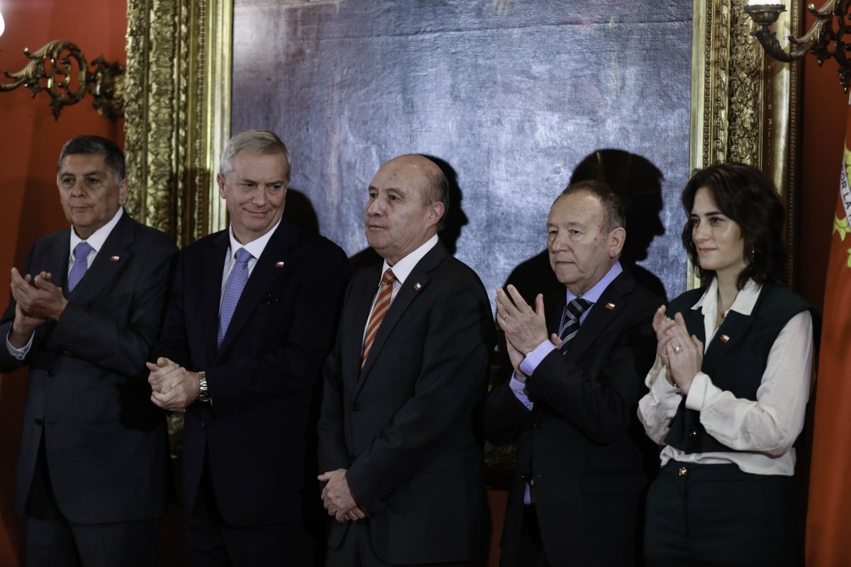 <p>El Presidente Kast y el ministro Quiroz han destacado el efecto del proyecto misceláneo en el crecimiento del país. Foto: Ministerio de Hacienda</p>