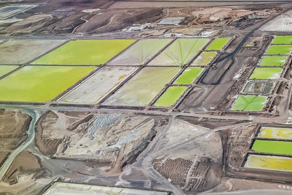 SQM apunta con todo al litio: invertirá US$ 3.000 millones en Salar Futuro y ampliará su producción en Australia