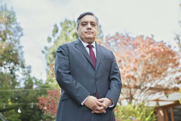 David Bravo, economista: “Llevamos 40 meses con tasas del 8% o más, pero ahora esta alza es compleja"
