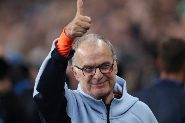 Bielsa busca que con Uruguay la tercera sea la vencida en Mundial, tras el amargo recuerdo de Argentina y el positivo paso pero sin títulos con Chile