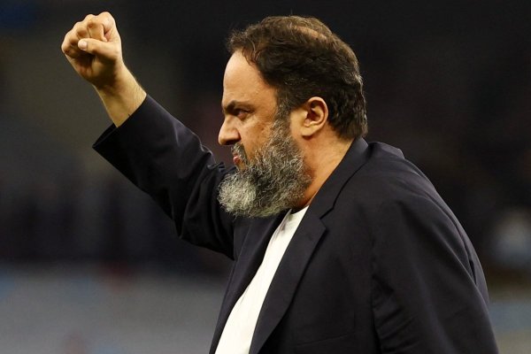 Magnate naviero griego está dispuesto a pagar tarifa de US$ 200.000 para cruzar el estrecho de Ormuz antes que seguir atrapado