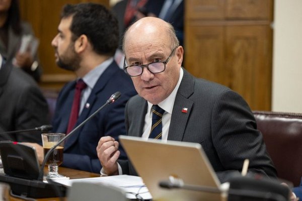Quiroz sorprende con el anuncio de un proyecto sobre levantamiento del secreto bancario