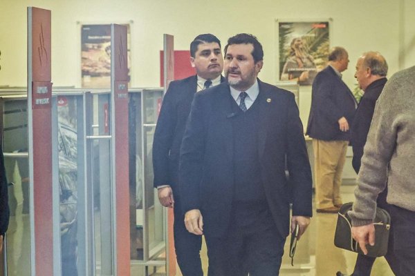 Comienza formalización de exejecutivo bancario acusado de integrar red de lavado vinculada al Tren de Aragua
