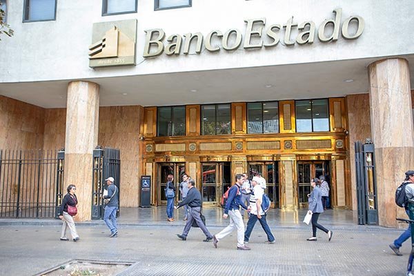 BancoEstado abre auditoría interna tras formalización de trabajadora externa en caso ligado al Tren de Aragua