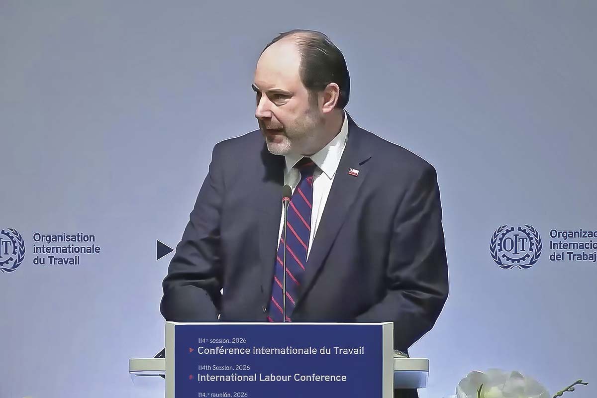 <p>Tomás Rau ratifica compromiso con proyecto de sala cuna en su debut ante el plenario de la OIT</p>
