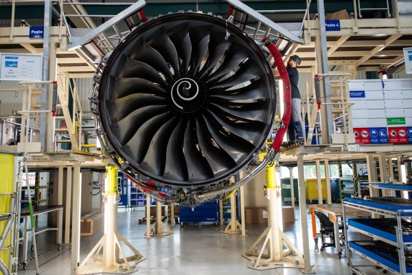 United Airlines pone a Rolls-Royce “en la banca de los acusados” por disputa contractual