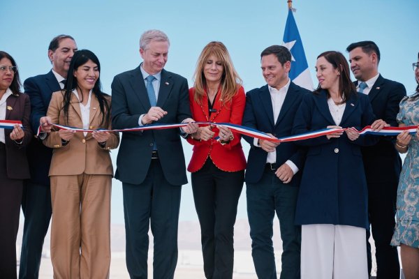 Grenergy inaugura en Antofagasta la planta de baterías "más grande de América" y Kast apunta a "ser el país que más inversión atraiga"
