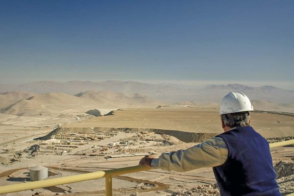 Antofagasta Minerals anuncia que invertirá US$ 900 millones en acueducto que abastecerá con aguas servidas tratadas a Mina Zaldívar