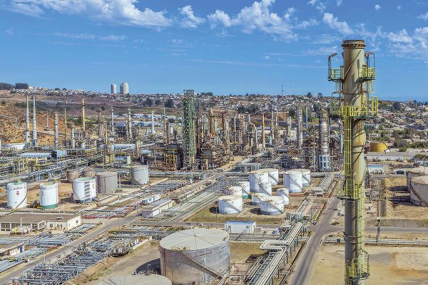 ENAP desvincula a ocho funcionarios tras denuncia de manipulación de cifras medioambientales
