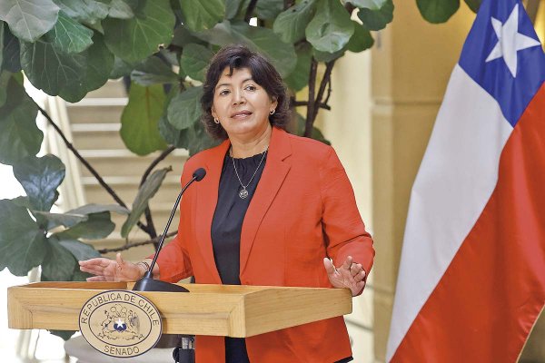 Senadora Provoste desafía al gobierno por levantamiento de secreto bancario: “Aquí tienen su primera prueba”