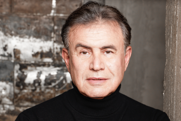 Nouriel Roubini, el economista que anticipó la crisis de 2008, llegará a Chile en octubre