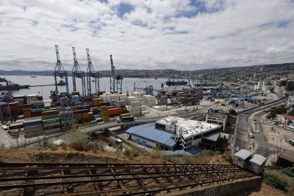 Exportaciones de Chile alcanzan récord histórico a mayo impulsadas por el cobre y el litio con más de 6.300 empresas participando