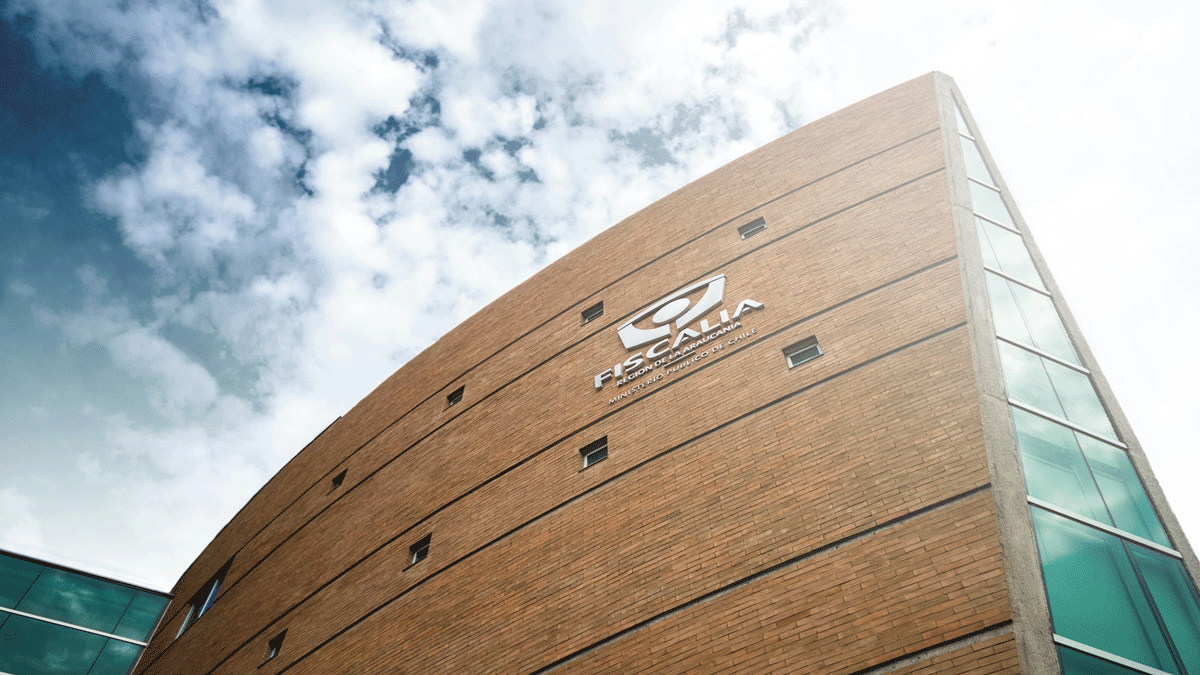 <p>Caso Agencia en La Araucanía: Fiscalía lleva a juicio a cuatro empresarios de la zona por la obtención indebida de casi $ 6 mil millones en recursos públicos</p>