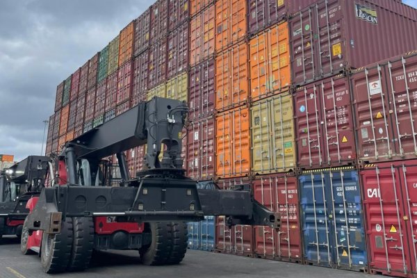 Exportaciones del Biobío sufren caída de más de 21% en abril: celulosa y jurel impactan registro de envíos