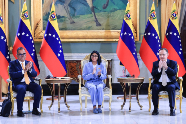 Venezuela y General Electric firman acuerdo de cooperación
