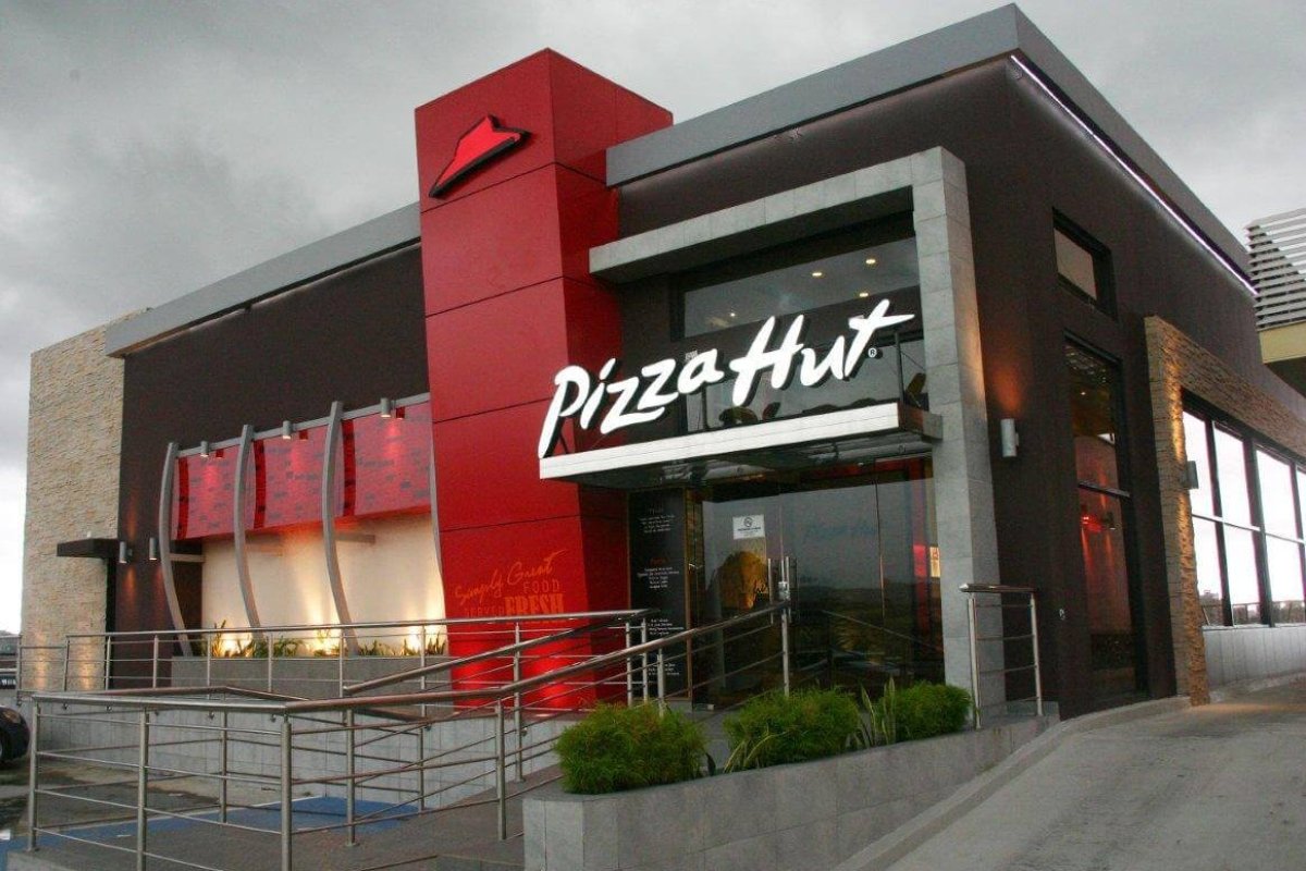 <p>Dueña de KFC y Taco Bell vende Pizza Hut por US$ 2.700 millones a firma de capital privado</p>