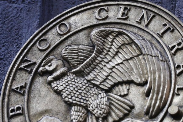 Mercado destaca mensaje de cautela del Banco Central frente a incertidumbre geopolítica y desestima cambios en la TPM para el resto del año