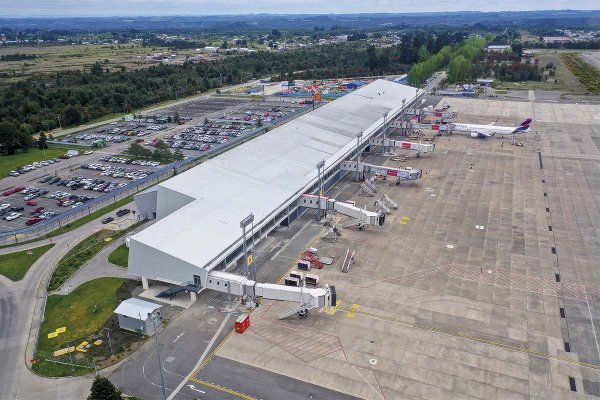 Concesionaria del aeropuerto de Puerto Montt reabre conflicto con el MOP y reclama por alza de costos de construcción