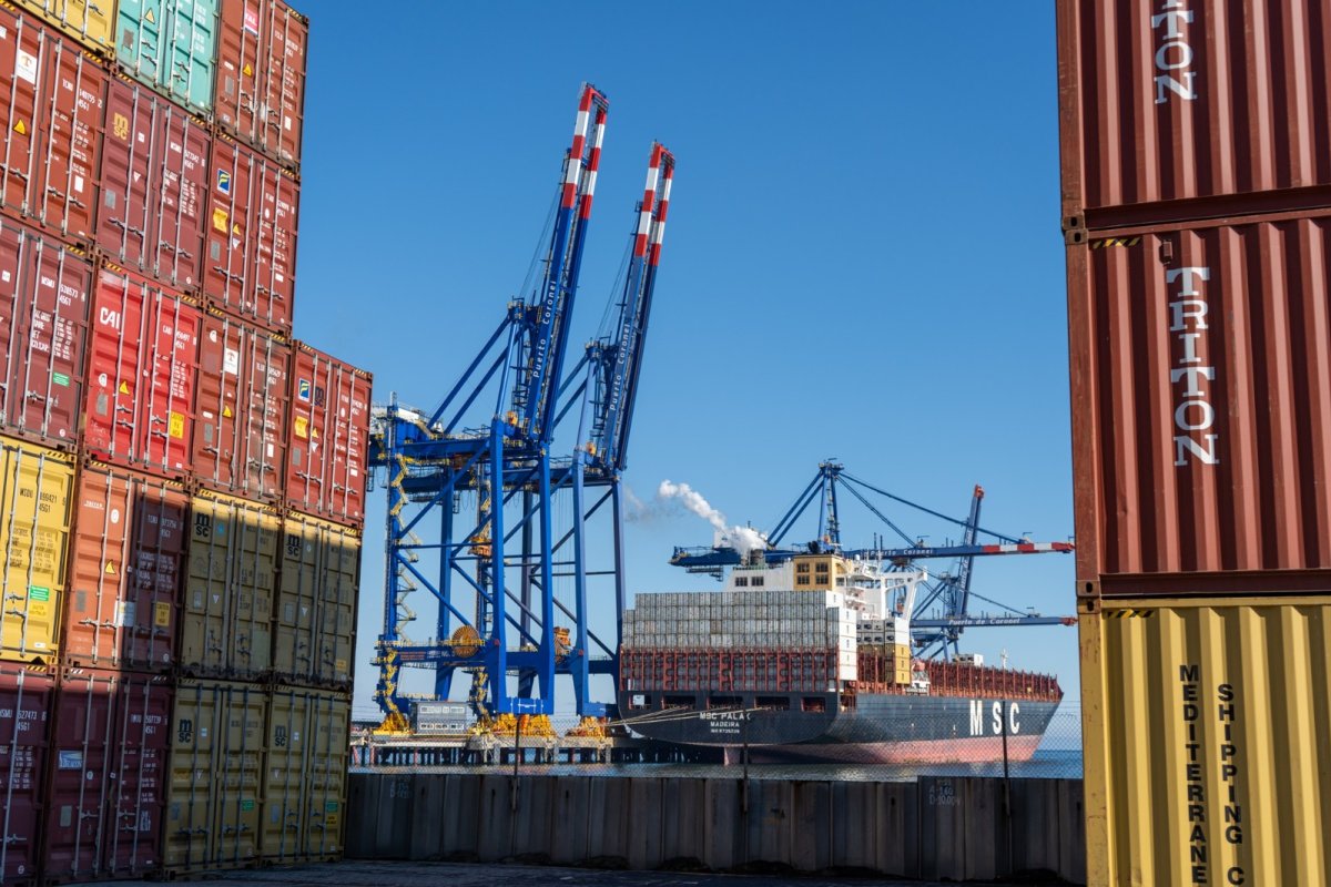<p>Trabajadores portuarios bajan paro nacional tras alcanzar acuerdo total con el Gobierno por pensiones de gracia</p>