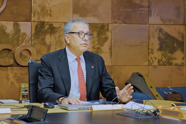 Venta de participaciones mineras emerge como alternativa para enfrentar la deuda de Codelco