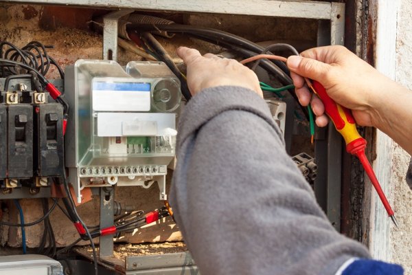 CGE logra primeras condenas de cárcel efectiva contra responsables de robo de cables y hurto de energía en O’Higgins y La Araucanía