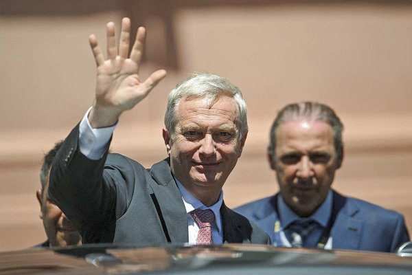 El gobierno conmemora sus 100 primeros días: “Después del estancamiento, la inversión regresó"