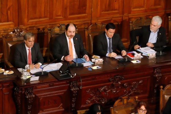 Gobierno y ANEF fijan fecha para iniciar conversaciones con miras a cambios en estatuto administrativo y evaluaciones de desempeño