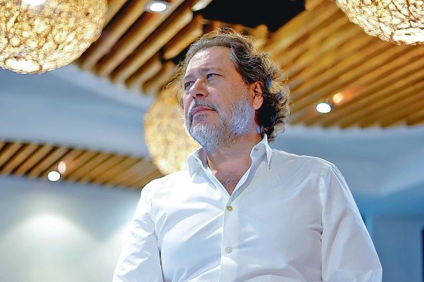 Modela y Tintina, los otros proyectos que aguardan a Juan Enrique Rassmuss